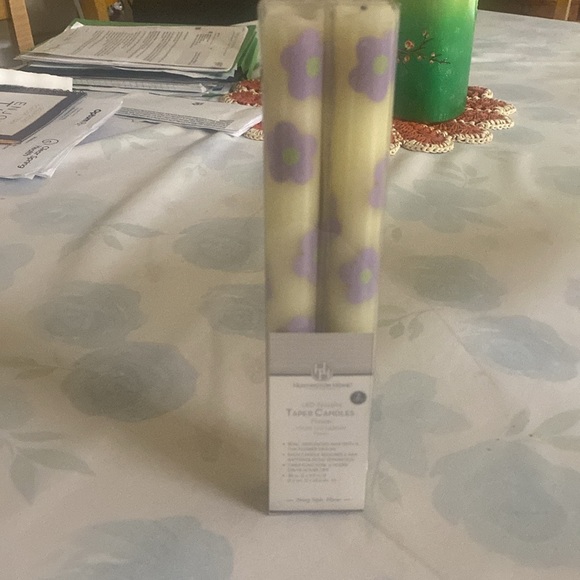 Huntington Home 2 Pack Flower Led Novelty Taper Candles - Picture 2 of 10